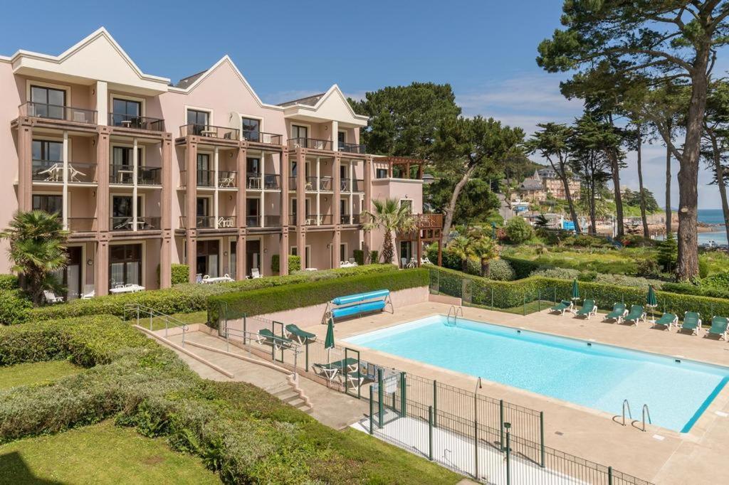 Appartement Plage De Trestraou 45M2 Perros-Guirec Luaran gambar
